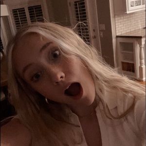 Meet your Posher, Layla